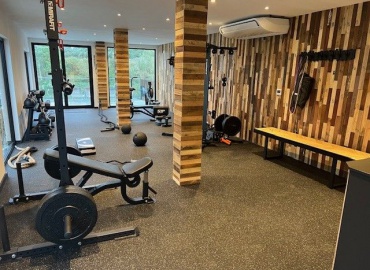 Ý tưởng sáng tạo từ container vận chuyển sân sau để biến đổi không gian ngoài trời của bạn